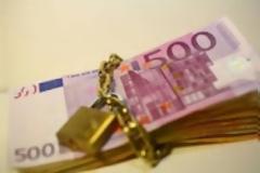 Οι ψυχασθενείς της τρόικας ξαναχτυπούν στην Ελλάδα...!!! Η κυβέρνηση...  αδιάφορη...!!!