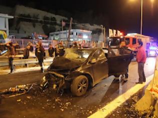 Φωτογραφία για Μια γυναίκα νεκρή και πέντε τραυματίες σε τροχαίο στο Ηράκλειο [video]