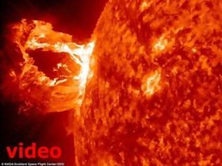 Φωτογραφία για Δείτε τις συγλονιστικές εικόνες που κατέγραψε η Nasa από ηλιακή έκρηξη [ΒΙΝΤΕΟ]