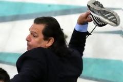 Πήρε και σέντερ φορ στην ...ομάδα ο Σαμαράς!!!
