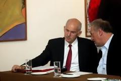 Σκανδαλίδης: «Αν ήμουν ο Παπανδρέου, δε θα κατέβαινα υποψήφιος»