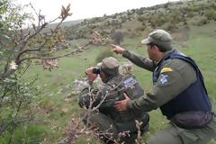 Συνελήφθη διακινητής στον Έβρο την ώρα που προωθούσε λαθρομετανάστες