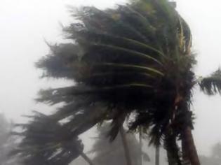 Φωτογραφία για Τι προκάλεσε τους θυελλώδεις ανέμους που έφτασαν σε ταχύτητα και τα 120 χλμ την ώρα