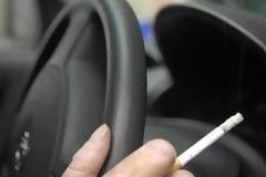 Καπνίζετε στο αυτοκίνητο;Διαβάστε εδώ τότε.
