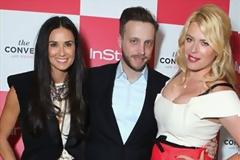 Η Demi Moore βγήκε από την κρυψώνα της
