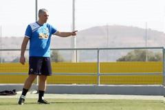 Βουνό τα προβλήματα για Κωστένογλου στην ΑΕΚ