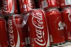 ΣΗΜΑΝΤΙΚΟ:Μαζεύουν όλες τις Coca Cola από τα ράφια