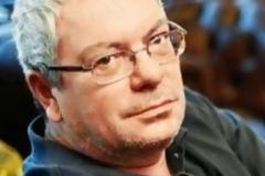 Επίθεση απο Μαλέλη σε Alpha και ΣΚΑΙ