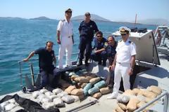 Βάρκα βγήκε στην στεριά με... 155 κιλά χασίς στην Σαγιάδα Θεσπρωτίας!