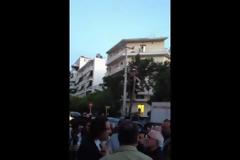 VIDEO – Ν.ΑΛΕΥΡΑΣ: Φωτιά και τσεκούρια θέλετε όλοι!