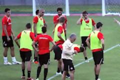 Συγκίνηση στην προπόνηση...