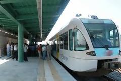 Αναγνώστης εφιστά την προσοχή για πορτοφολάδες στον Προαστιακό
