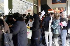 «Καλπάζει» η ανεργία