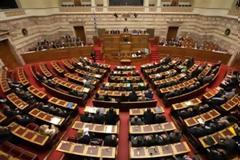 Αποστρατεύεται ένας στους δέκα βουλευτές