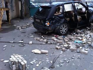 Φωτογραφία για Απίστευτο crash: RANGE ROVER συγκρούεται με LADA NOVA...(PIC)