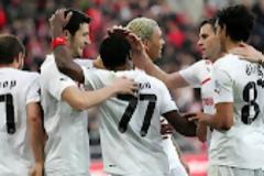 Νέα τριάδα στα χαφ...