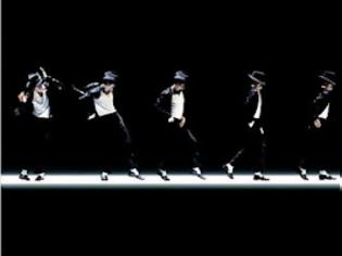 Φωτογραφία για Αποκάλυψη για το moonwalk του Michael Jackson ( Video )