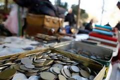 Ρήτρα δραχμής υπό τον φόβο εξόδου από το ευρώ