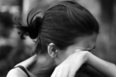 Μητέρα βίαζε την 11χρονη κόρη της κι έστελνε τα video στο γκόμενό της
