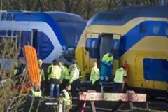 Σύγκρουση τρένου εξπρές με συμβατική αμαξοστοιχία στο Άμστερνταμ