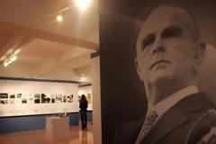 Το Ιδρυμα Καραμανλή αρνείται να αποκαλύψει τον δωρητή των 2 εκατ. ευρώ!