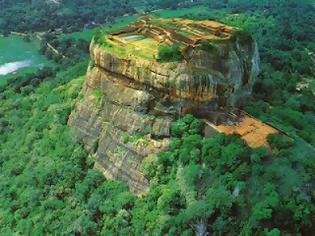 Φωτογραφία για Sigiriya: Ακόμη ψάχνουν πως κατασκευάστηκε φρούριο σ' αυτόν τον βράχο (photos)