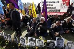 Στη φυλακή άλλοι οκτώ αξιωματικοί του τουρκικού στρατού