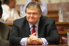 Ο Βενιζέλος συγχαίρει τον Ολάντ για τη νίκη του