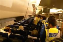 Οι φρουροί των απελάσεων οργώνουν τον πλανήτη