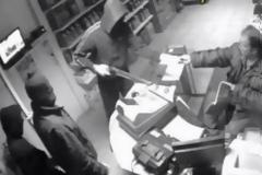 Μπήκαν σε βενζινάδικο στη Ραφήνα και τα πήραν όλα