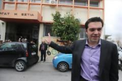 Η πόρτα του Τσίπρα στο Mega και η απάντηση από το μεγάλο κανάλι