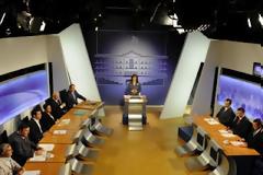 Σχεδιάζουν να κάνουν debate... μονολόγων!