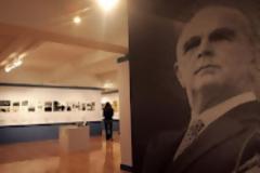 Προς δικαστική διερεύνηση ύποπτο έμβασμα προς το Ίδρυμα Καραμανλή