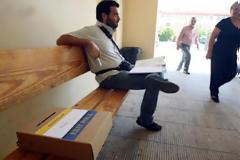 Η οικονομική κρίση... «χτύπησε» και τα exit polls