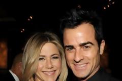 J. ANISTON: Τι απαντάει για τον φημολογούμενο γάμο της στην Κρήτη
