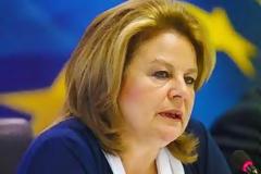 Αναγνώστρια κατά της Λ. Κατσέλη για τις εργασιακές συμβάσεις