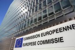 Η Ευρωπαϊκή Επιτροπή καλεί τους ηγέτες να αντισταθούν στο «λαϊκισμό»