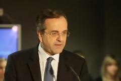 Ποιος διαχωρισμός των εξουσιών; Προηγείται το βουλευτιλίκι...