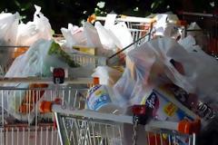 Στα 2.332 ευρώ το οικογενειακό καλάθι το Μάρτιο