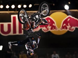 Φωτογραφία για Red Bull X-Fighters 2012: Ο Sherwood νικητής μπροστά σε πλήθος 20,000 θεατών