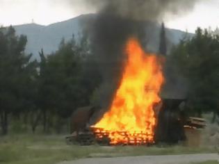 Φωτογραφία για Αεροπλάνο έπεσε στην ΕΑΒ - Όλα πήγαν σύμφωνα με το σχέδιο [video]