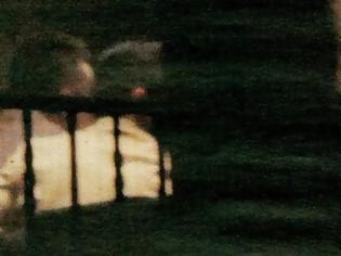 Φωτογραφία για Καρέ-καρέ ο αρραβώνας του γιου του Γιώργου Παπανδρέου - Το γλέντι με τα κλαρίνα στη βίλα-κρησφύγετο