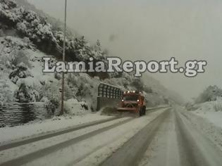 Φωτογραφία για Προσοχή παγετός: Με αλυσίδες για Καρπενήσι - Χιόνισε και στη Φθιώτιδα