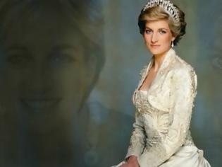 Φωτογραφία για Άκομψα σχόλια από τη βασιλική οικογένεια για την πριγκίπισσα Νταϊάνα: «Ήταν αμόρφωτη»