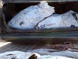 Φωτογραφία για Το αυτοκίνητο στο κέντρο της Λάρισας έκρυβε τρία τσουβάλια με 170 κιλά χαλκού!