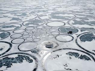 Φωτογραφία για Παγωμένο… έργο Τέχνης σε λίμνη!
