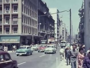 Φωτογραφία για Καταπληκτικό βίντεο! - Στους δρόμους της Αθήνας το 1962!