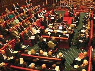 Φωτογραφία για Βρετανία: Η Βουλή των Λόρδων «έκοψε» το δημοψήφισμα για τη συμμετοχή της χώρας στην ΕΕ