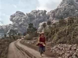 Φωτογραφία για Εξερράγη ηφαίστειο στην Ινδονησία με 14 θύματα