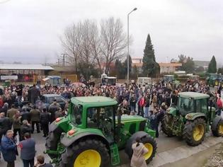 Φωτογραφία για Αχαΐα: Μπλόκα σε Αχαγιά, 111 και Αίγιο στήνουν οι αγρότες [video]